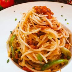 A picture of Chicken Chowmein.