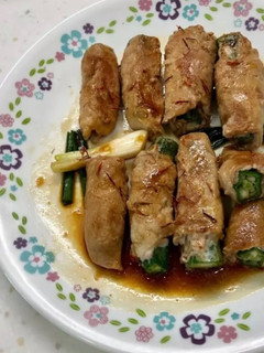醬燒秋葵肉捲 的食譜成品照片