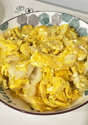黑胡椒高麗菜炒蛋 的食譜成品照片