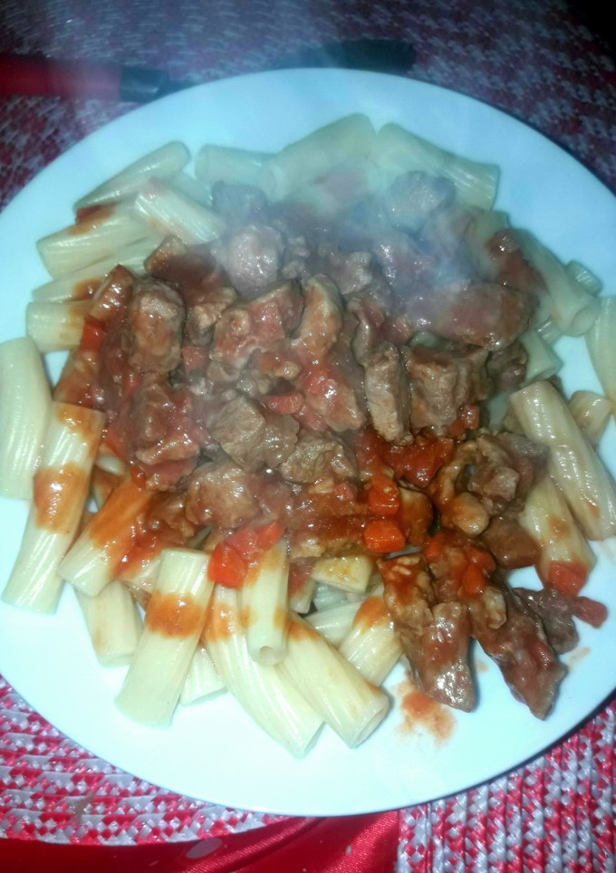 Una foto de Tallarines con salsa