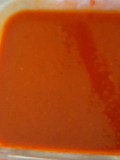 Una foto de Salsa de chile guajillo y hoja santa