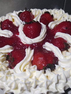 Una foto de Postre de Frutillas y Chantilly