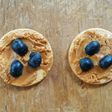 Galletas con mantequilla de cacahuete y arándanos