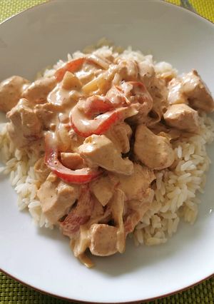 Une photo de 🍽️ Poulet au curry rouge Thai !! 🍽️
