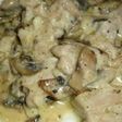 Pollo en crema con hongos
