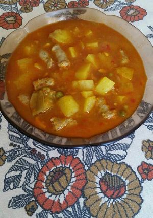 Una foto de Guiso patatas y salchichas