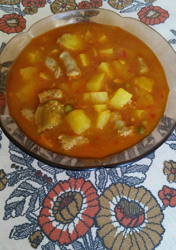 Una foto de Guiso patatas y salchichas