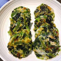 A picture of Spinach with Eggs.