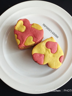 A picture of Heart polkadot cookies.
