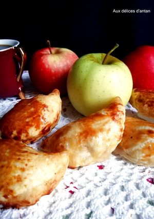 Une photo de Petits chaussons aux pommes