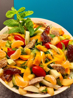 Φωτογραφία της συνταγής October salad 🥗 σαλάτα με λωτό, χουρμά, μελεκούνι, μανταρίνι, ρόκα, μαρούλι,αχλάδι,βανίλια,ξινόμηλο