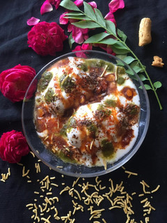 दही वड़े(dahi vade recipe in hindi) रेसिपी मुख्य फोटो