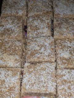 तिल मूंगफली बर्फी (til mungfali barfi recipe in Hindi) रेसिपी मुख्य फोटो