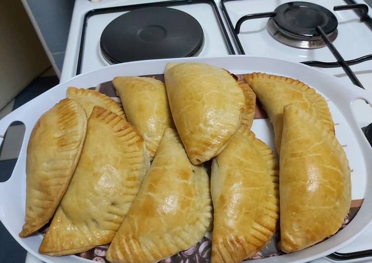 Step-by-Step Guide to Prepare Chicken pies