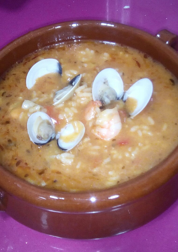 Una foto de Arroz caldoso de marisco