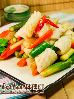 蘆筍山藥炒魷魚 的食譜成品照片