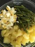 Ensalada de chauchas, papas y huevo duro
