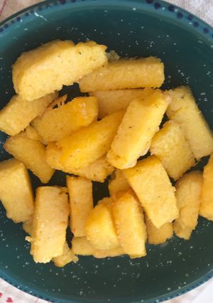 A picture of Polenta chips.