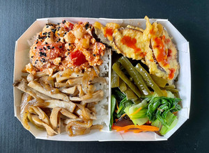 ［蔬食便當］鷹嘴豆蕃茄碎豆腐 的食譜成品照片