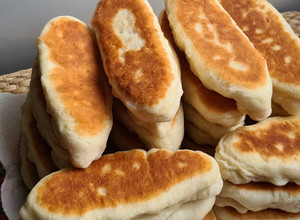 Фото Жареные пирожки с картошкой.