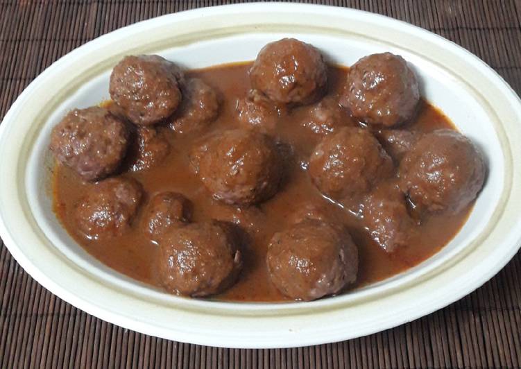 Albóndigas en salsa con vino tinto de Rioja 🍷🤤