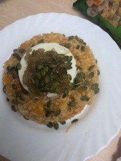 Una foto de 264. Risotto de calabaza con queso de cabra y cebolla caramelizada (principal arroz)