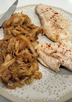 Una foto de Col salteada al estilo chino