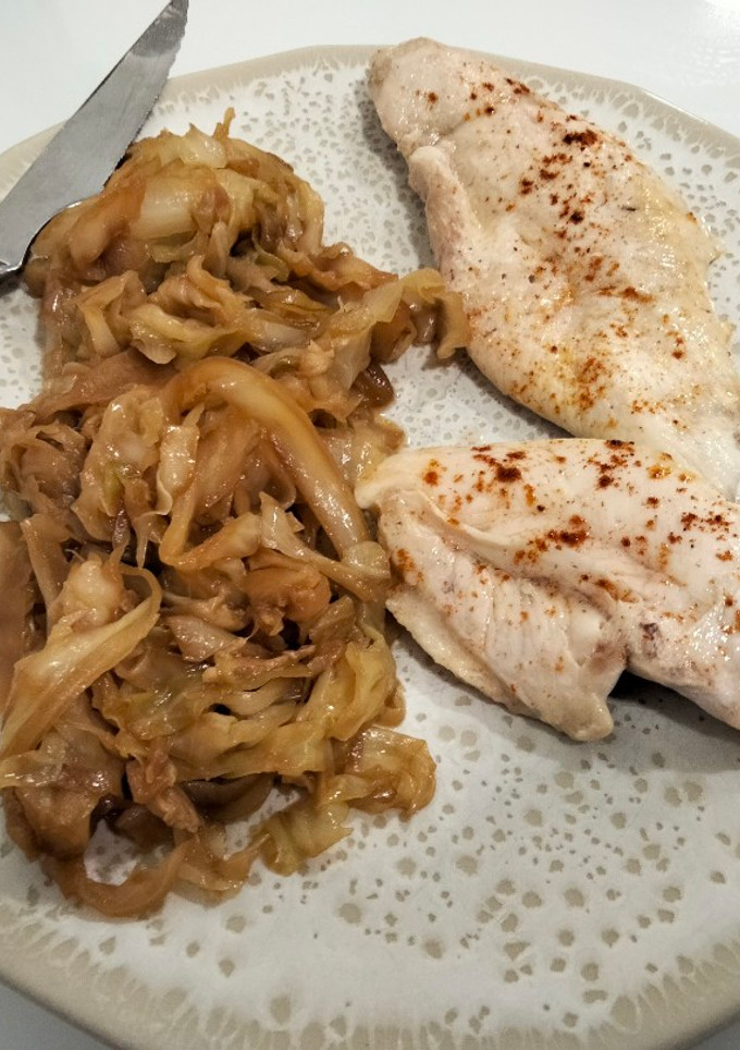 Una foto de Col salteada al estilo chino