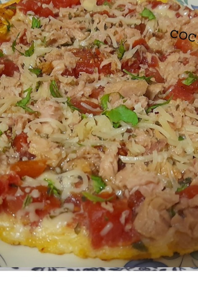 Una foto de Tortilla abierta de atún y tomate
