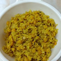A picture of Roasted Gram Rice Tehari.