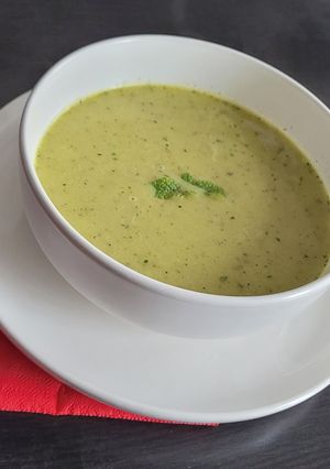 O poză a rețetei Supă cremă de legume verzi 💚.