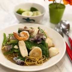 A picture of Mie Goreng Kanton / Mie Titi Makassar.