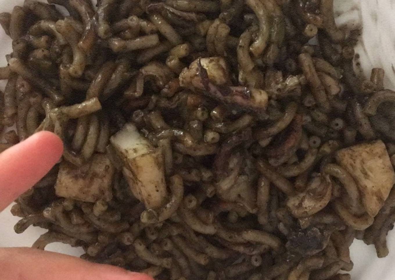 Fideuá negra con sepia