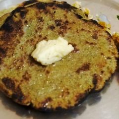 A picture of Bajra roti.