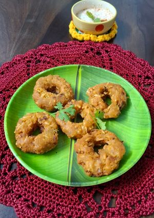 A picture of Mudhi bara(perfect snacking).