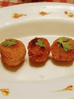 A picture of Chicken cheese balls.