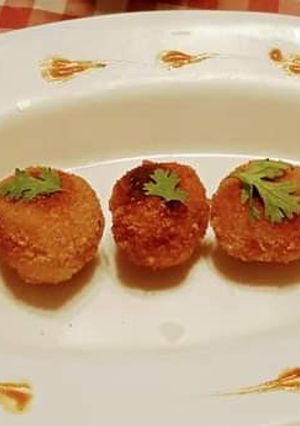 A picture of Chicken cheese balls.