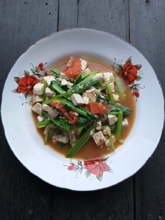 Foto resep Tumis Sawi Hijau, Tahu dan Tomat