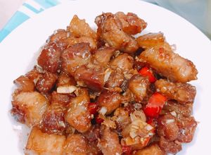 Hình của món Thịt ba rọi xào mắm ruốc.