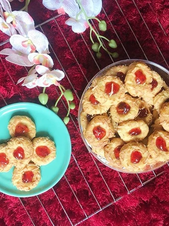 Recipe Strawberry Thumprint Cookies Anti Gagal the  Makes Drooling Makes you drool