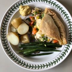 A picture of Use-up Chicken & Leek Pie.