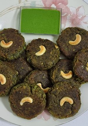 A picture of Hara bhara kabab.