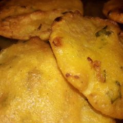 A picture of Aaloo ke pakore...😋.