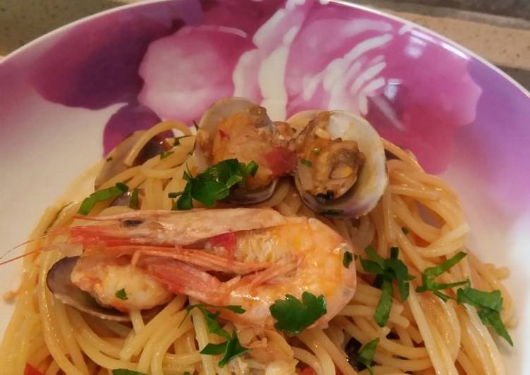 Spaghetti vongole e gamberi