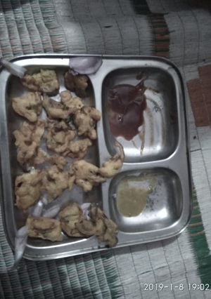 प्याज़ पकोड़े (Pyaz pakore recipe in hindi) रेसिपी मुख्य फोटो