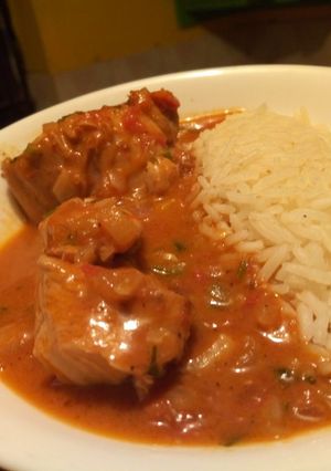 A picture of Peanut butter chicken.