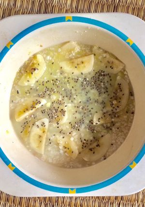Hình của món Cháo yến mạch, khoai lang chuối mix chia.