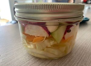 Une photo de Pickles de légumes du Printemps