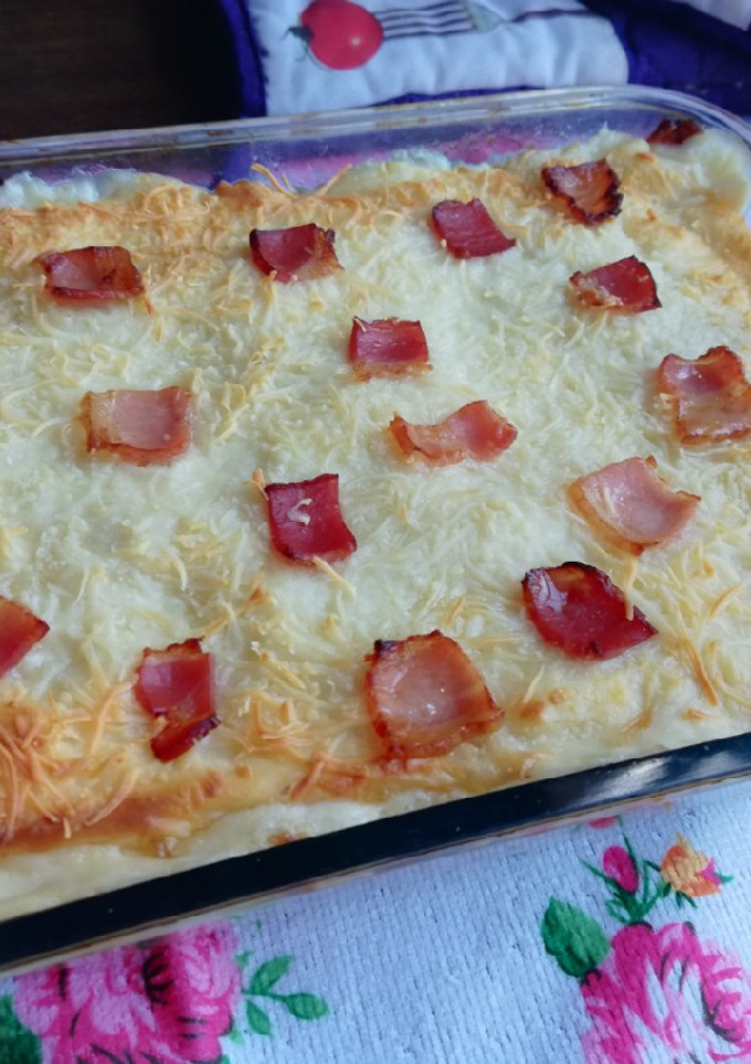 Una foto de Lasaña de atún y bacon 🥓🐟