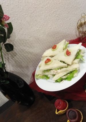 A picture of Vegetables sandwich.